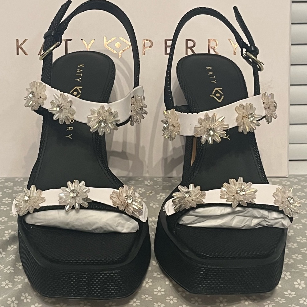 Katy Perry Black  Floral Sandals Heels new size 9 - Picture 6 of 16